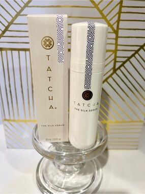 ✨ Tatcha The Silk Serum ✨
Wrinkle-Smoothing Serum • Factory Sealed • Full Size